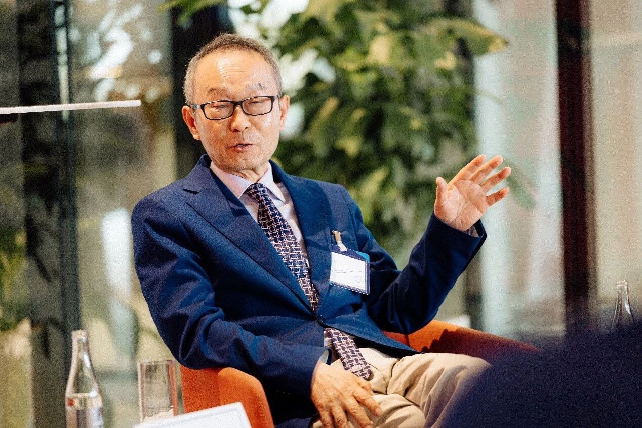 无码流出
院长张军出席瑞士圣加仑论坛